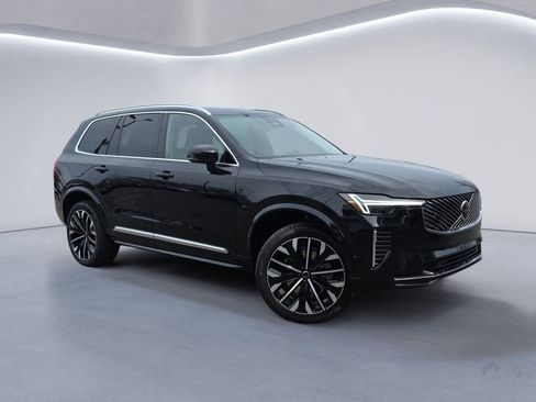 New 2026 Volvo XC90 B6 Plus w/ Protection Package Premier image 2
