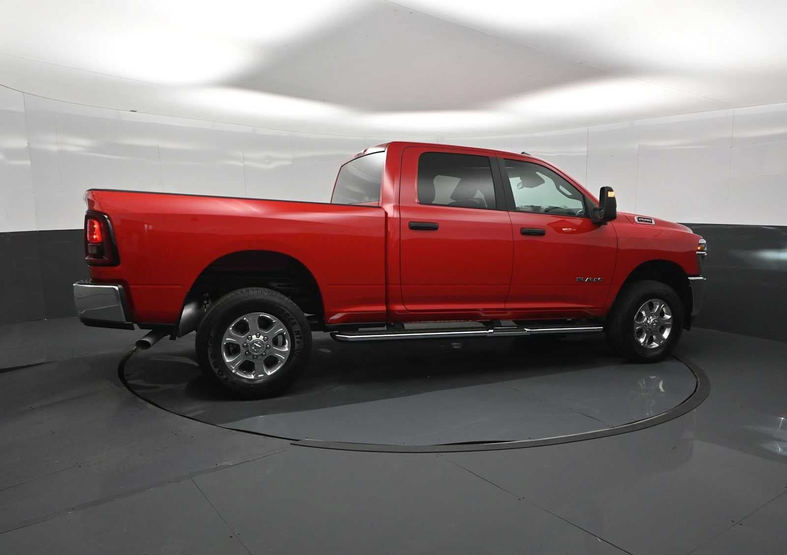 Used 2026 RAM 2500 Big Horn AWD/4WD image 8