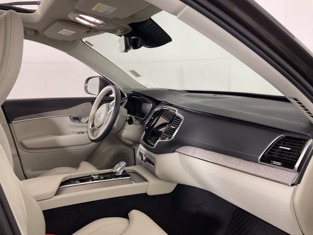 Certified 2024 Volvo XC90 T8 Ultimate w/ Protection Package Premier AWD/4WD image 28