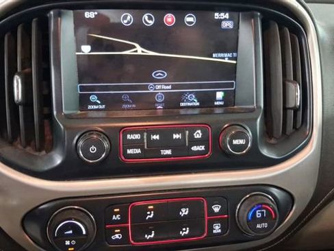 Used 2016 GMC Canyon SLT w/ Driver Alert Package AWD/4WD image 11