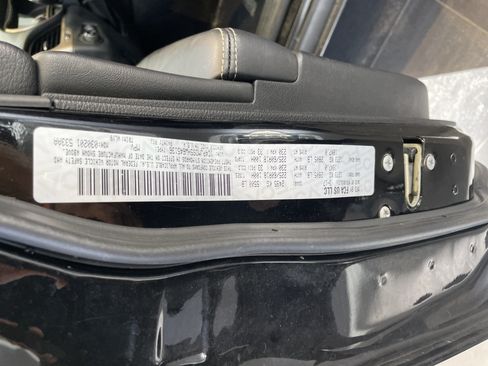 Used 2017 Jeep Cherokee High Altitude AWD/4WD image 39
