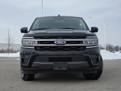Used 2024 Ford Expedition XLT image 9