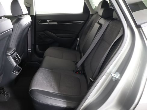 Used 2025 Kia Seltos S AWD/4WD image 32