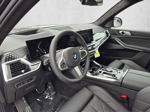 New 2027 BMW X7 xDrive40i w/ M Sport Package AWD/4WD image 3