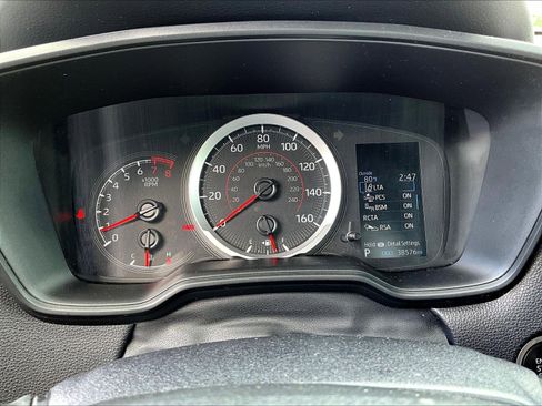 Used 2022 Toyota Corolla Cross LE FWD image 13