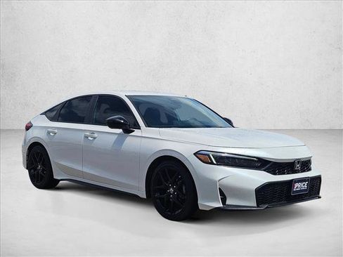 Used 2025 Honda Civic Sport image 3
