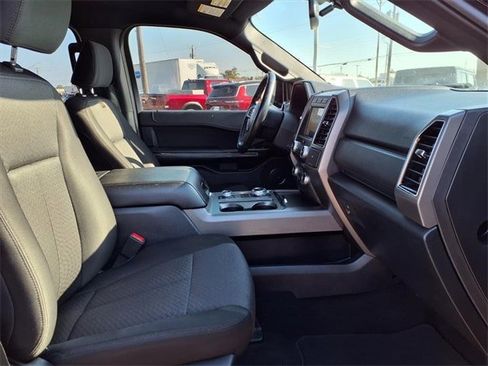 Used 2021 Ford Expedition XLT image 16