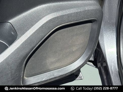 Used 2019 Nissan Titan SV AWD/4WD image 32