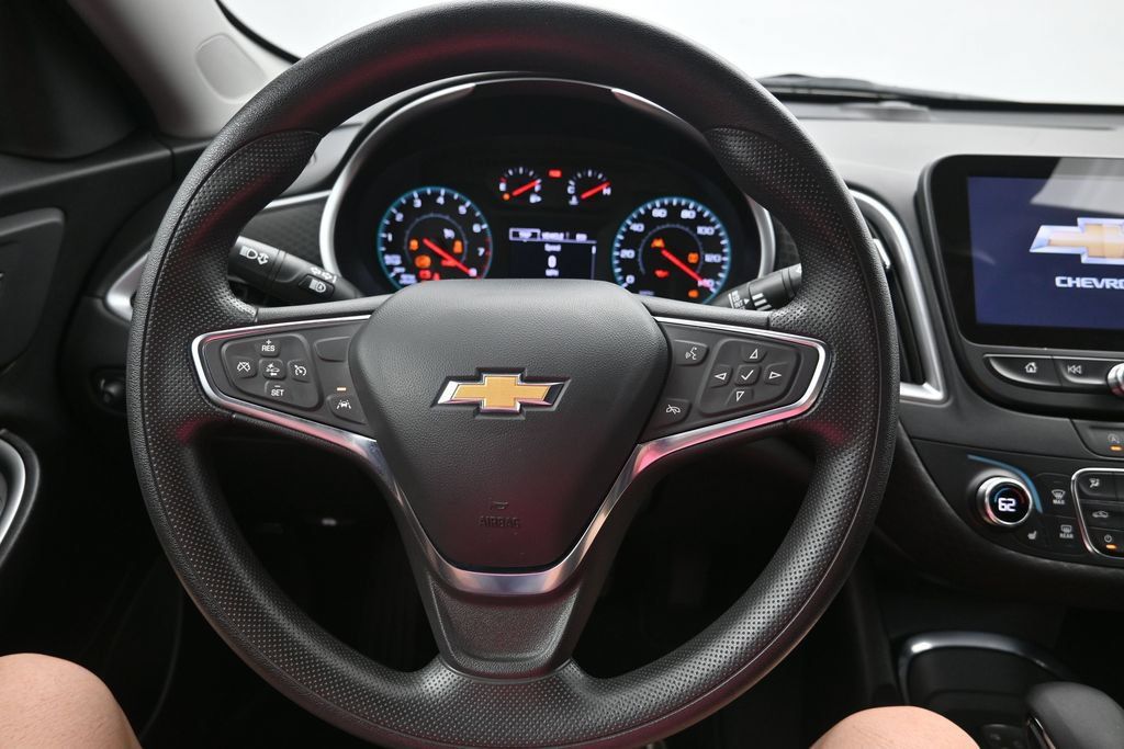 Certified 2025 Chevrolet Malibu LT FWD image 13