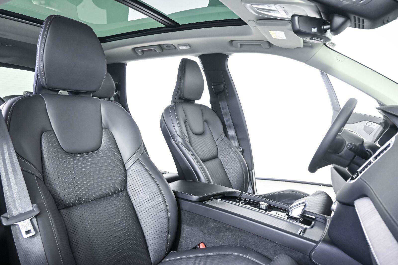 Certified 2024 Volvo XC90 B6 Ultimate w/ Protection Package AWD/4WD image 25