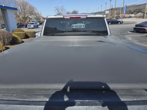 Used 2023 Chevrolet Silverado 1500 Custom image 5