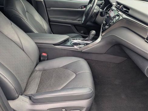 Used 2019 Toyota Camry XSE FWD image 21