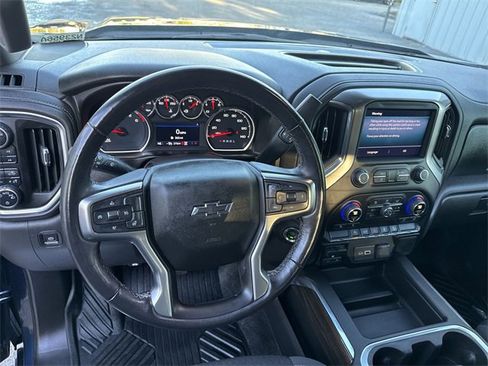 Used 2021 Chevrolet Silverado 1500 RST image 17