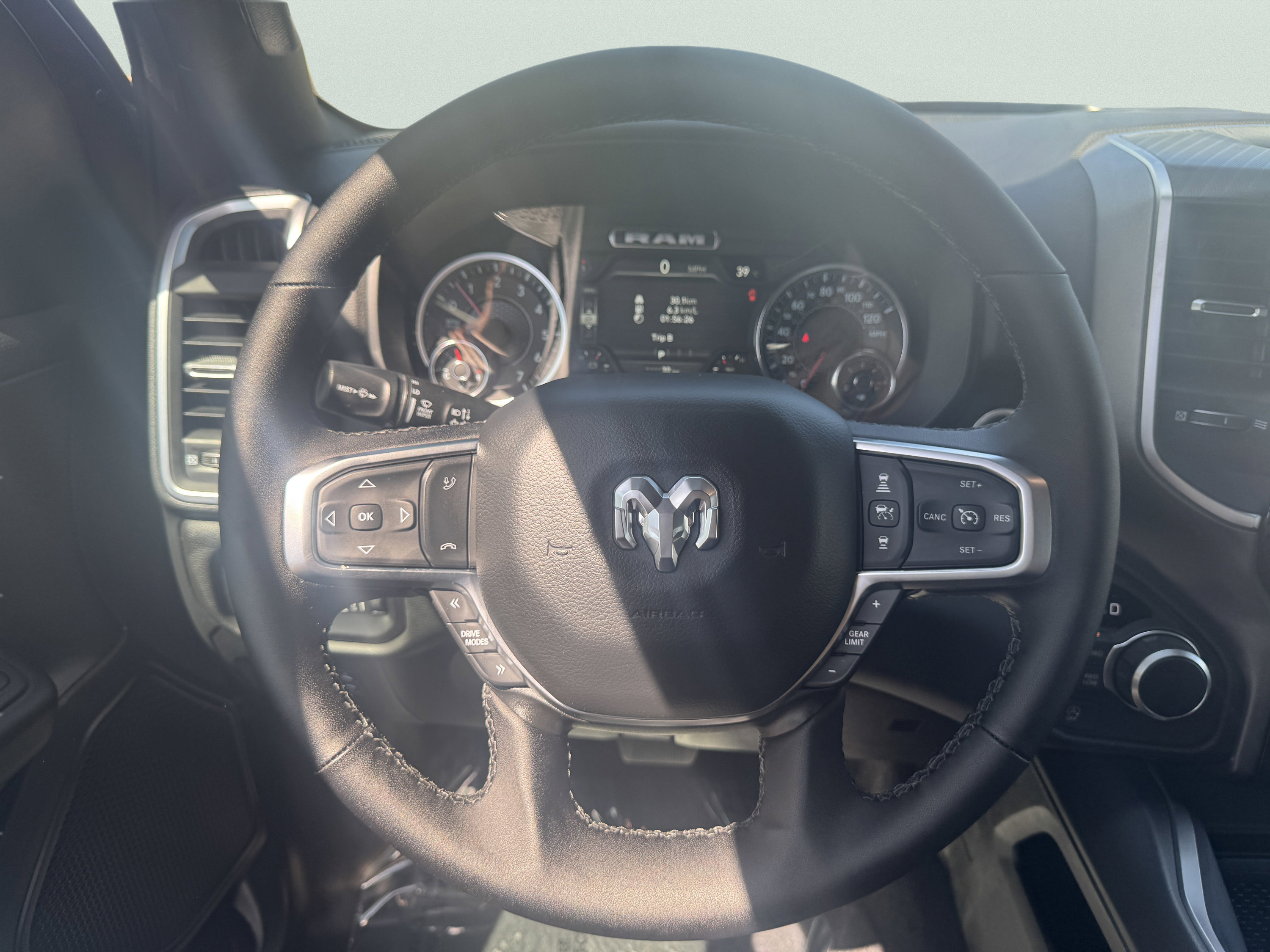 Used 2025 RAM 1500 Big Horn AWD/4WD image 18