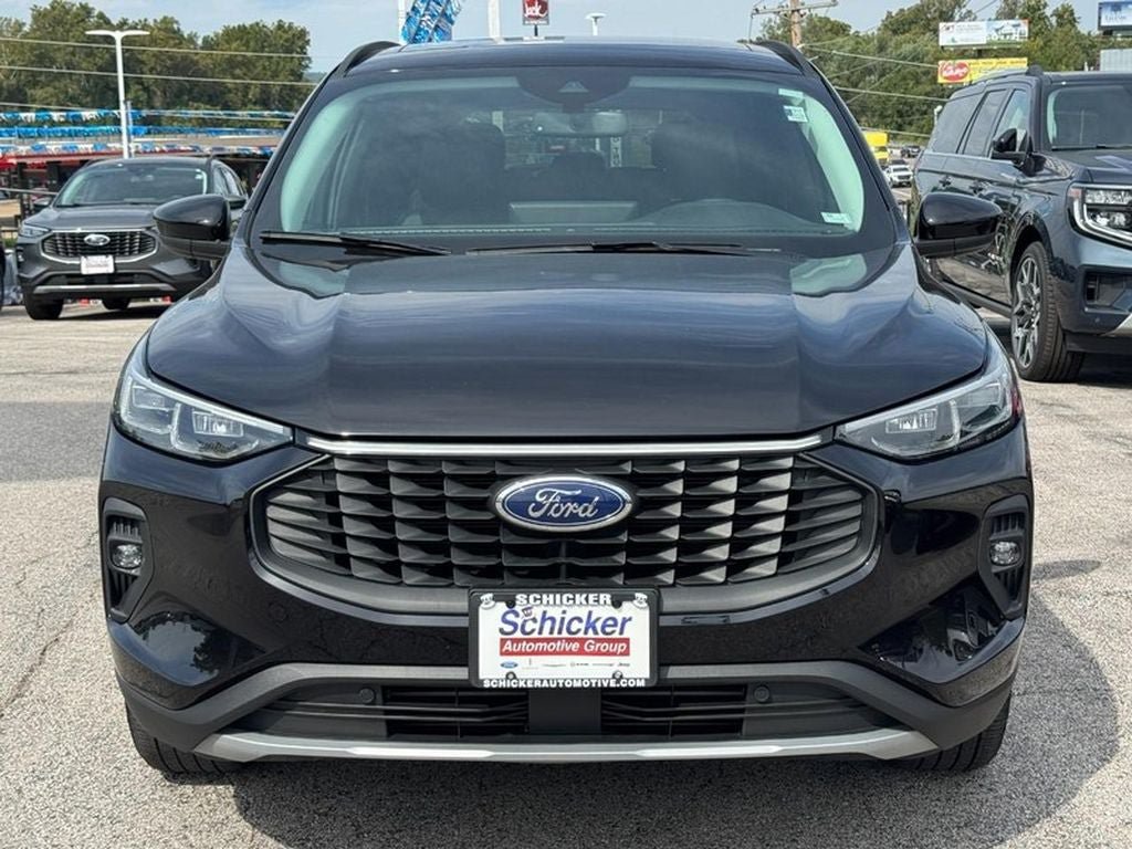 Used 2025 Ford Escape Platinum AWD/4WD image 9