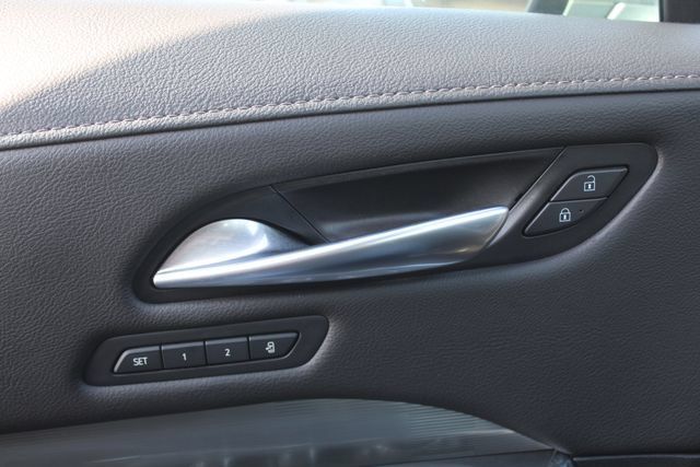 Used 2025 Cadillac XT4 Premium Luxury FWD image 36