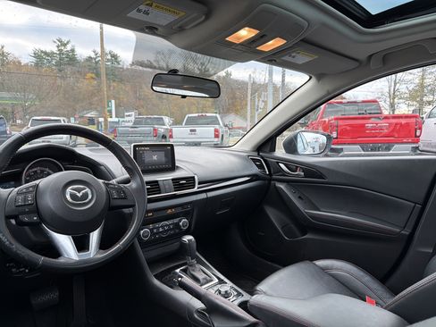 Used 2015 MAZDA MAZDA3 i Grand Touring image 15