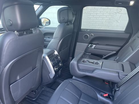 Used 2022 Land Rover Range Rover Sport HST image 30