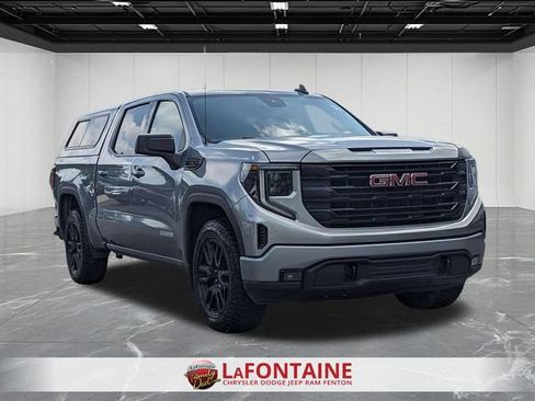 Used 2023 GMC Sierra 1500 Elevation AWD/4WD image 7