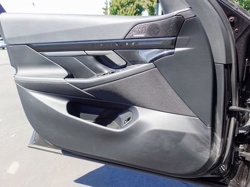 Used 2024 BMW 530i w/ M Sport Package RWD image 19