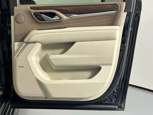 Used 2021 GMC Yukon XL Denali image 12