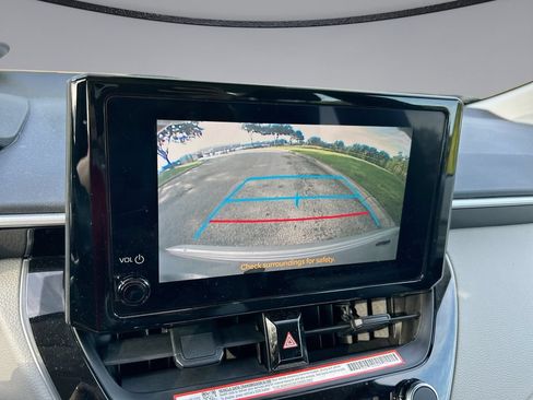 Used 2025 Toyota Corolla LE FWD image 22