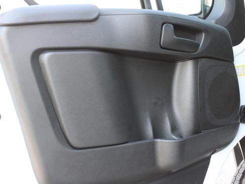 New 2025 RAM ProMaster 2500 w/ Convenience Group FWD image 12