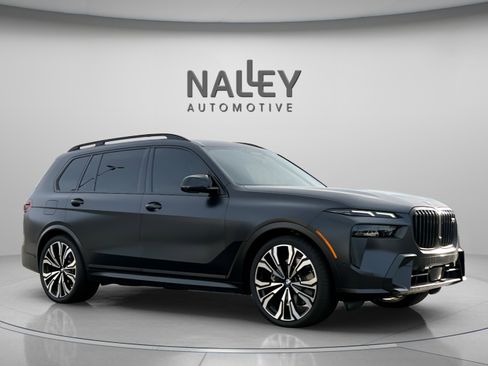 Used 2024 BMW X7 M60i image 8