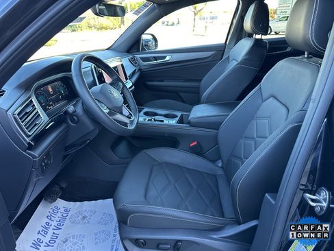 Used 2024 Volkswagen Atlas Cross Sport SE image 61