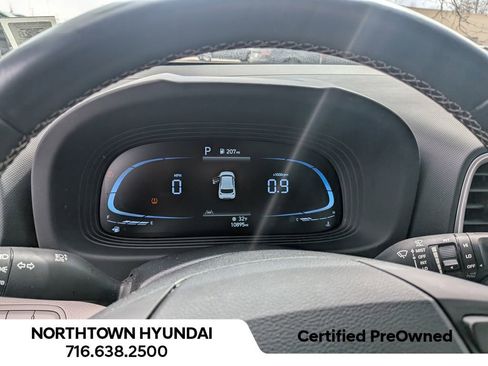 Certified 2023 Hyundai Venue SEL image 9