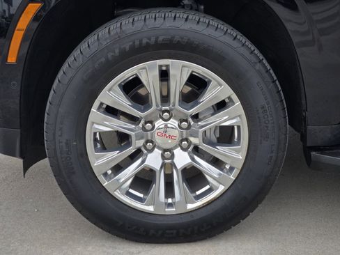 Used 2025 GMC Yukon Denali AWD/4WD image 13