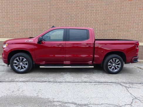 Used 2024 Chevrolet Silverado 1500 RST AWD/4WD image 7