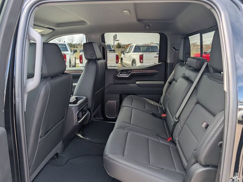 New 2026 GMC Sierra 1500 Denali w/ LPO, Black Badging Package AWD/4WD image 7