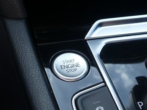 Used 2021 Volkswagen Arteon SE image 19