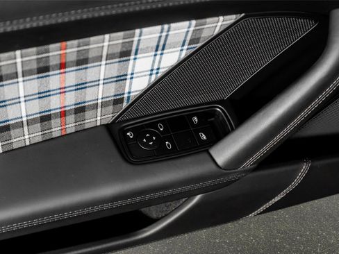 Used 2025 Porsche 911 Turbo image 49