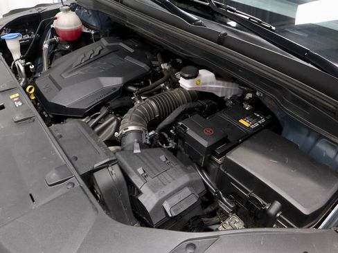 Used 2023 Kia Carnival EX FWD image 16