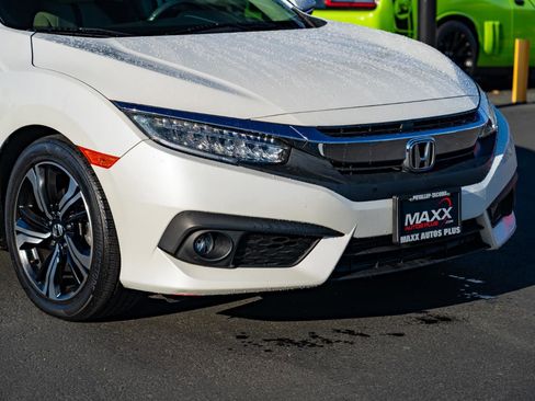 Used 2016 Honda Civic Touring image 7
