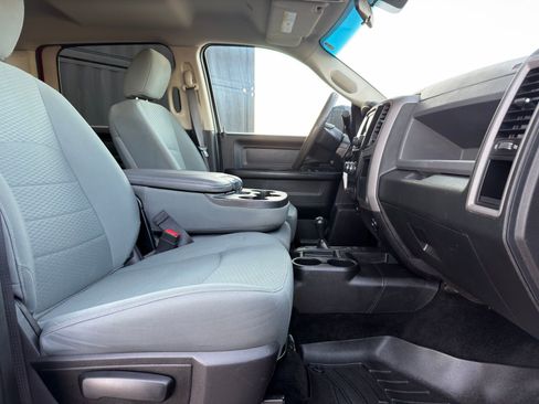 Used 2017 RAM 3500 Tradesman w/ Chrome Appearance Group image 35