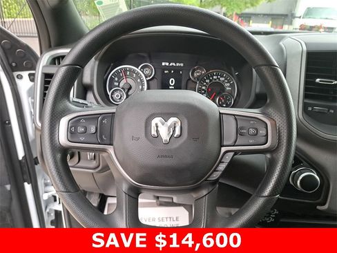 Used 2024 RAM 2500 Tradesman w/ Chrome Appearance Group image 20