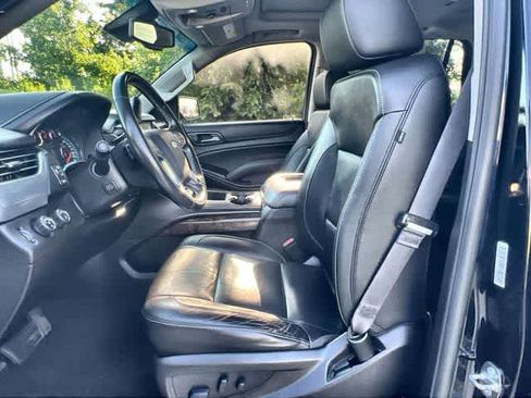 Used 2017 Chevrolet Tahoe LT w/ LT Signature Package AWD/4WD image 11