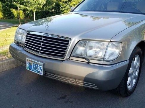 Used 1993 Mercedes-Benz 300 SD Sedan image 10