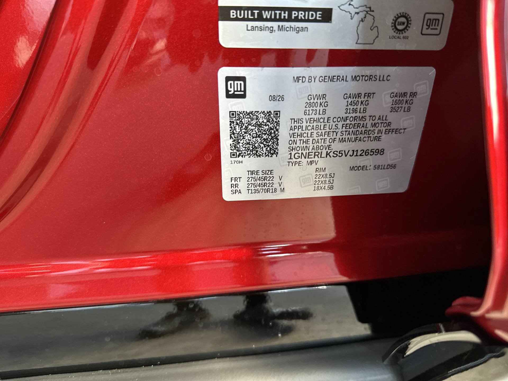 New 2027 Chevrolet Traverse RS w/ LPO, Floor Liner Package FWD image 32