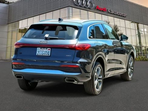 Used 2025 Audi Q5 Premium w/ Convenience Package AWD/4WD image 4