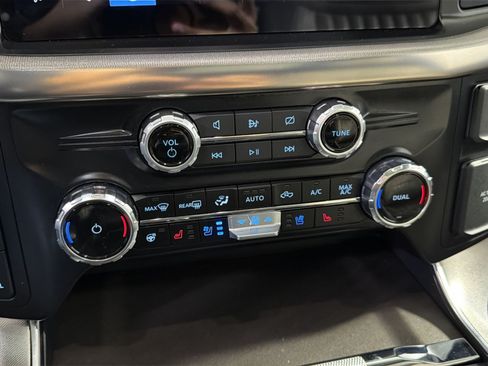 Used 2024 Ford F150 Platinum w/ Equipment Group 703A Plus AWD/4WD image 20