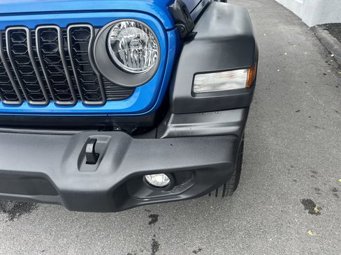 Used 2024 Jeep Wrangler Unlimited Sport AWD/4WD image 10