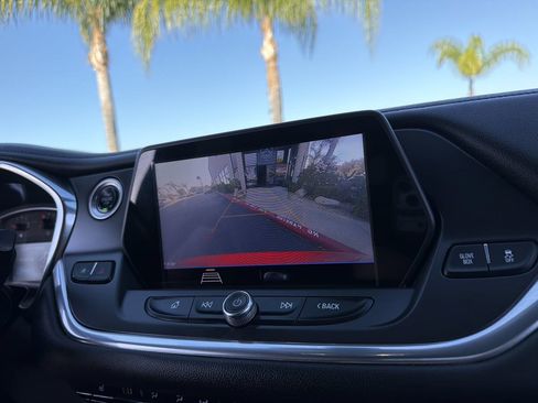 Used 2020 Chevrolet Blazer LT FWD image 36