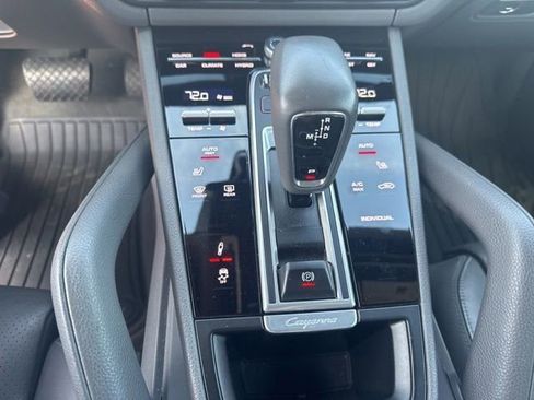 Used 2021 Porsche Cayenne E-Hybrid AWD/4WD image 19