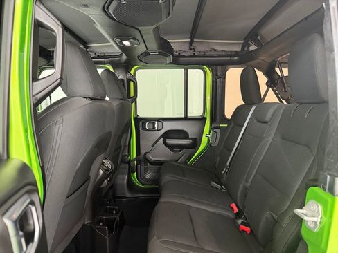 Used 2018 Jeep Wrangler Unlimited Sport S image 36