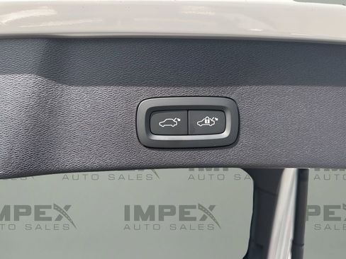 Used 2023 Volvo C40 P8 Recharge Ultimate image 30