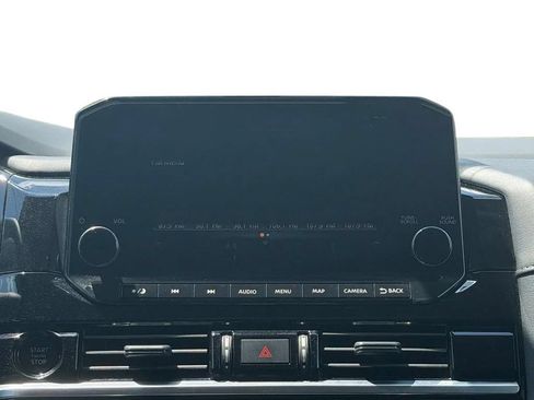 Used 2025 Nissan Pathfinder SL w/ Black Appearance Package AWD/4WD image 22